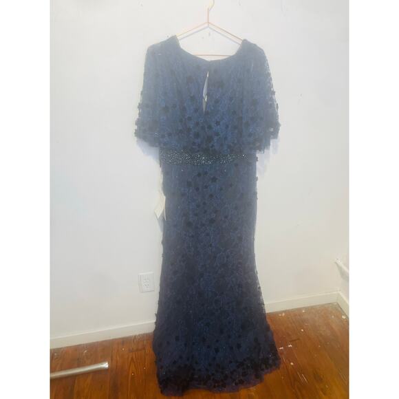 MAC DUGGAL 67712 Dark Blue Beaded Floral Lace Cape Short Sleeve Dress Size 16 - Picture 9 of 9